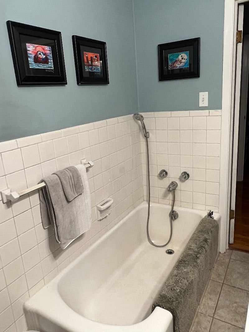Hall/Second Bath