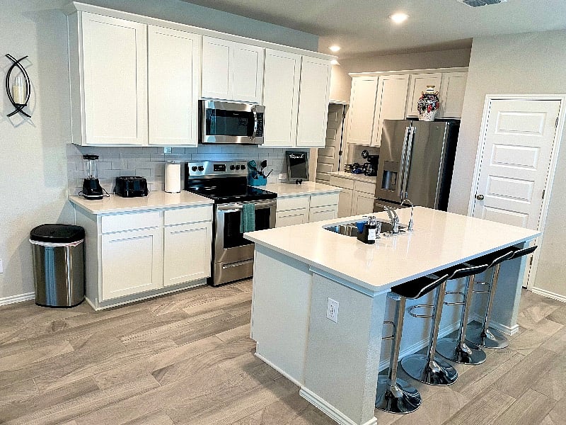 Furnished Finder property 449591_1 photo 3