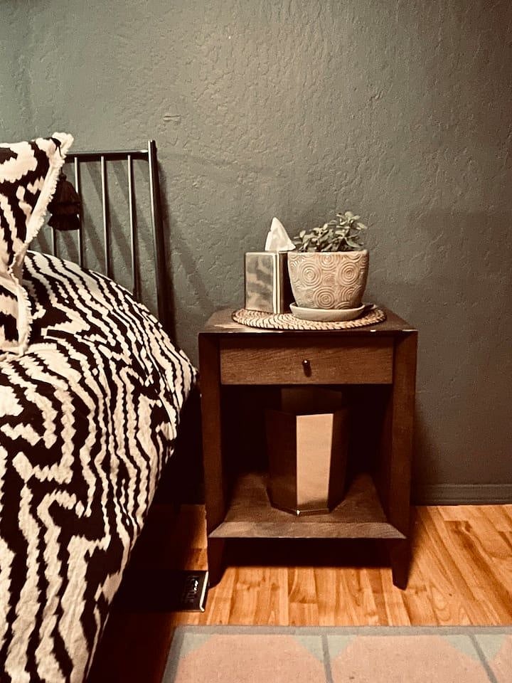Nightstand details