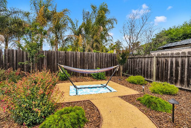 Furnished Finder property 449615_1 photo 35