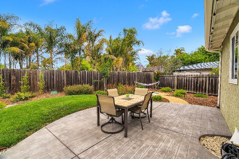 Furnished Finder property 449615_1 photo 11
