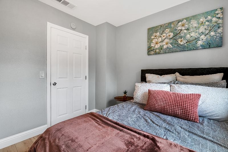Furnished Finder property 449615_1 photo 28