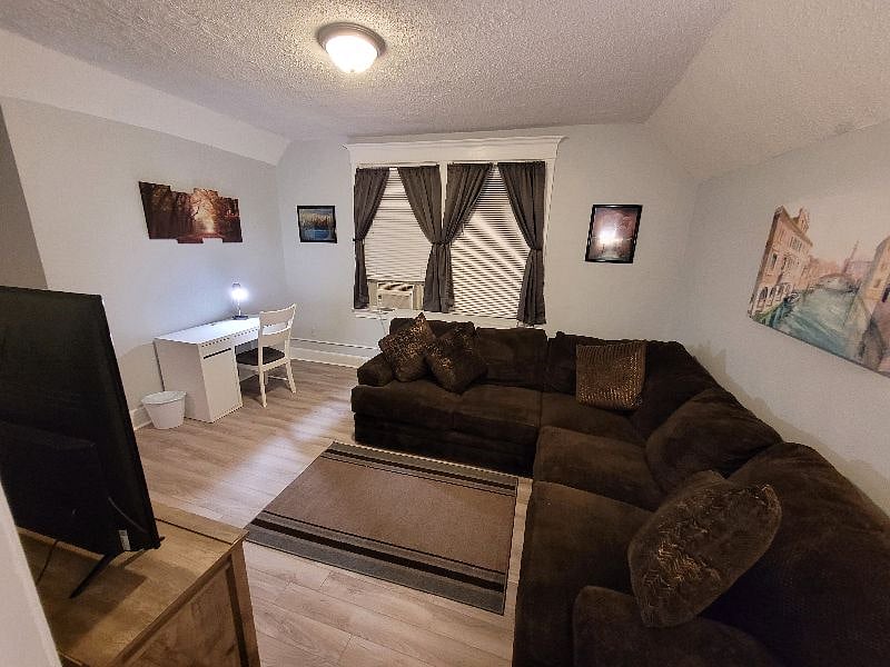 Furnished Finder property 449700_1 photo 3