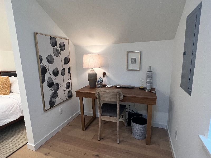Furnished Finder property 449796_1 photo 22