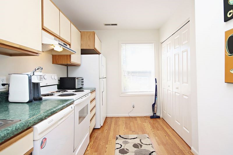 Furnished Finder property 449837_1 photo 11