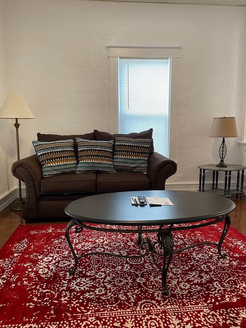 Furnished Finder property 449915_1 photo 2