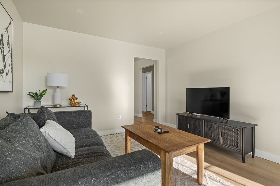 Furnished Finder property 449992_1 photo 3