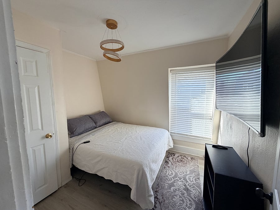 Furnished Finder property 449999_2 photo 6