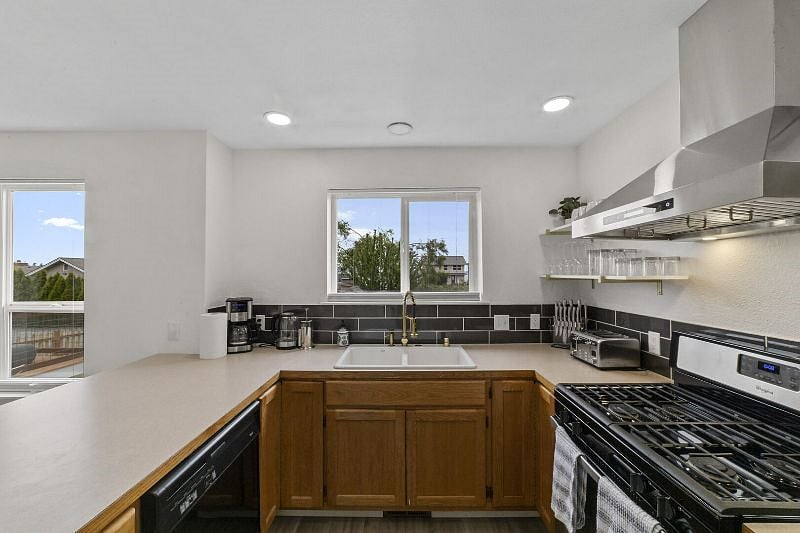 Furnished Finder property 450024_1 photo 9