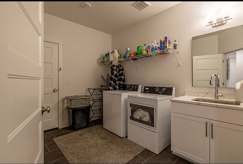 Furnished Finder property 450025_1 photo 21
