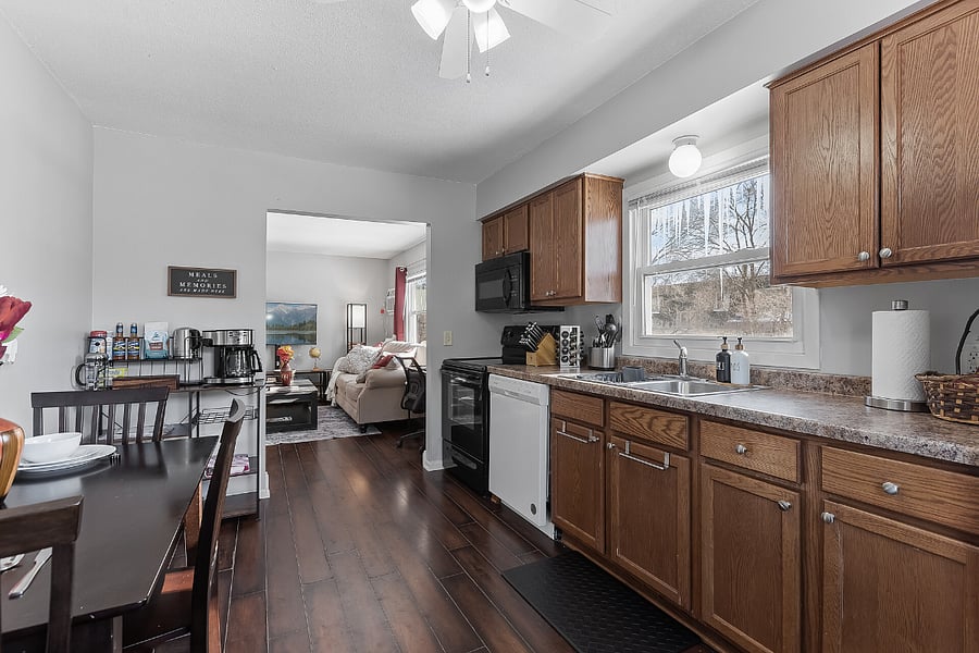 Furnished Finder property 450036_3 photo 5