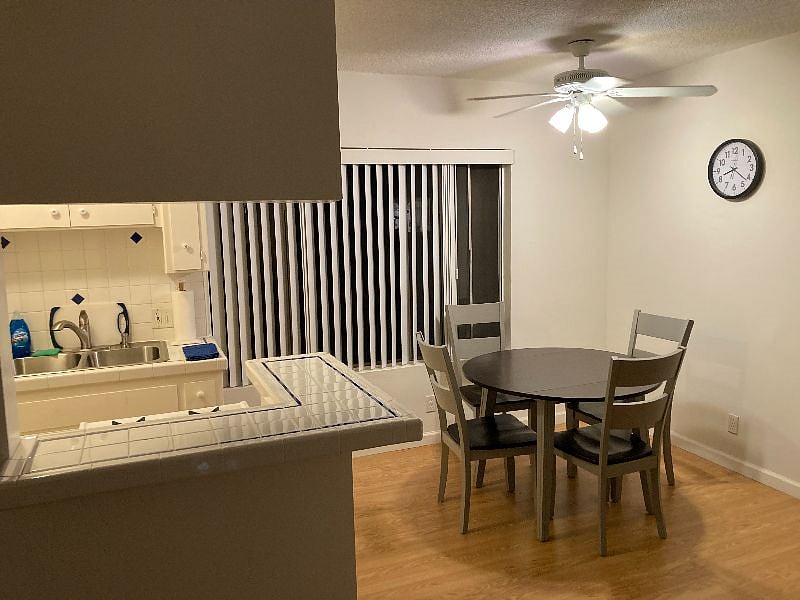 Furnished Finder property 450135_1 photo 4