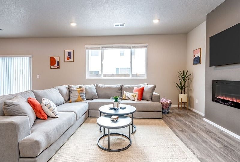 Furnished Finder property 450164_1 photo 4
