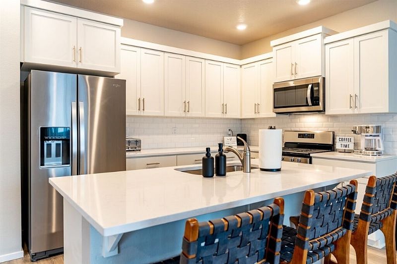 Furnished Finder property 450164_1 photo 7