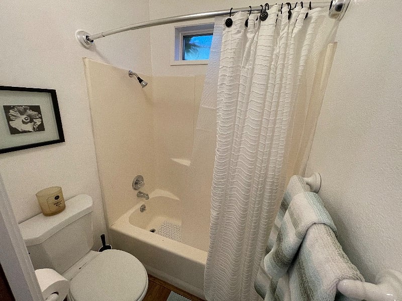Gap 1 Bathroom 1 Bath  Shower tub combo