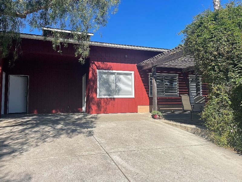 Gap 1 Bedroom 1 Bath Right Parking Spot
Gap Too Studio Left Parking Spot