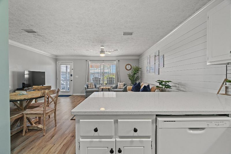 Furnished Finder property 450212_1 photo 14