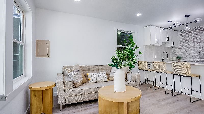 Furnished Finder property 450278_1 photo 3