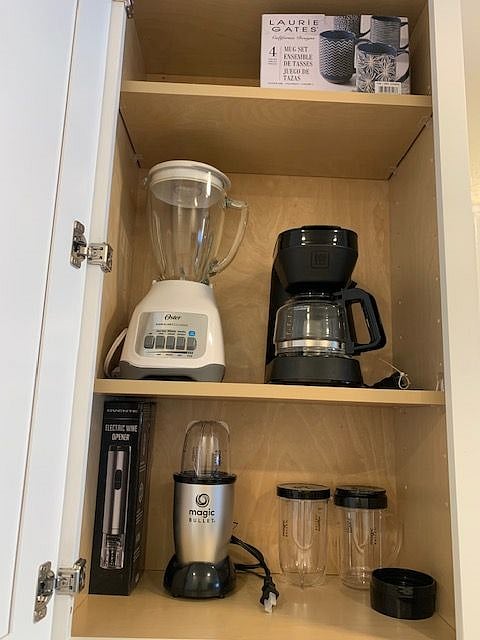 Blender, coffee marker...