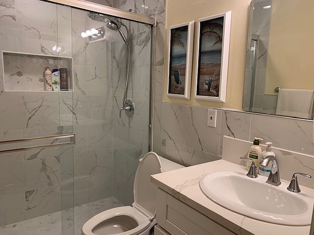 Luxury bathroom #1/ Stand-up shower