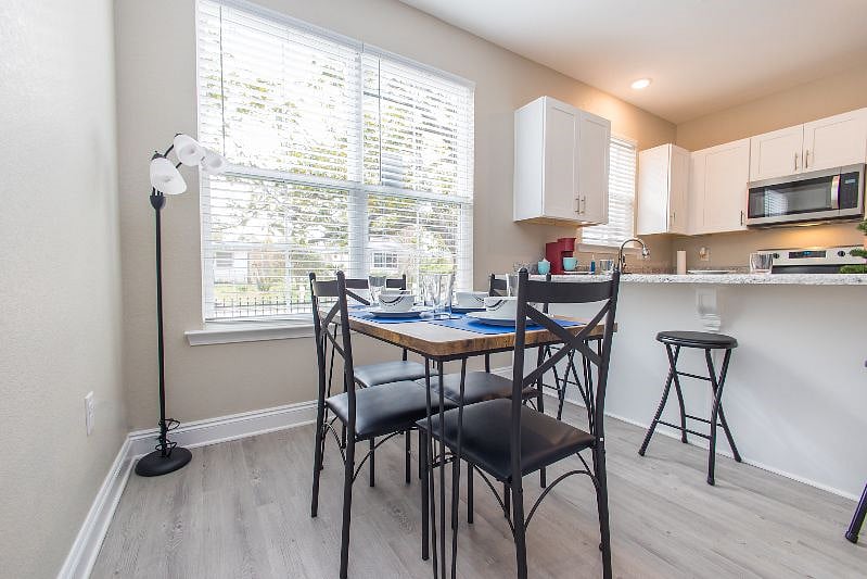 Furnished Finder property 450352_1 photo 35