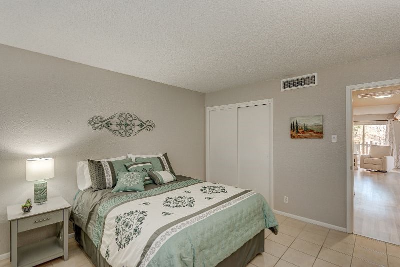 Furnished Finder property 450362_1 photo 16