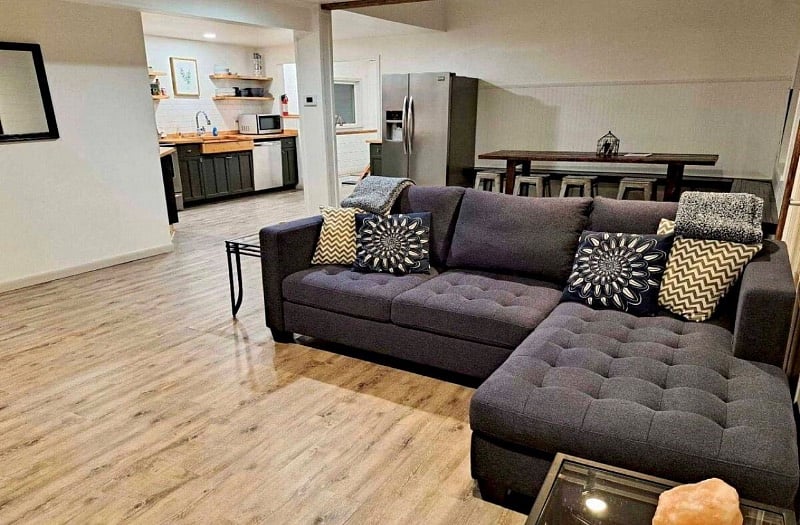 Living Room | Central AC | Free Wifi | TV