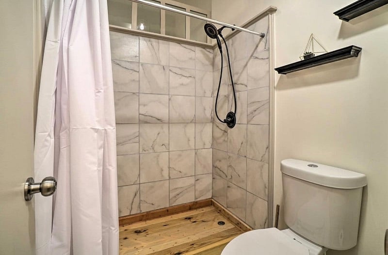 En-Suite Shower and Bathroom
