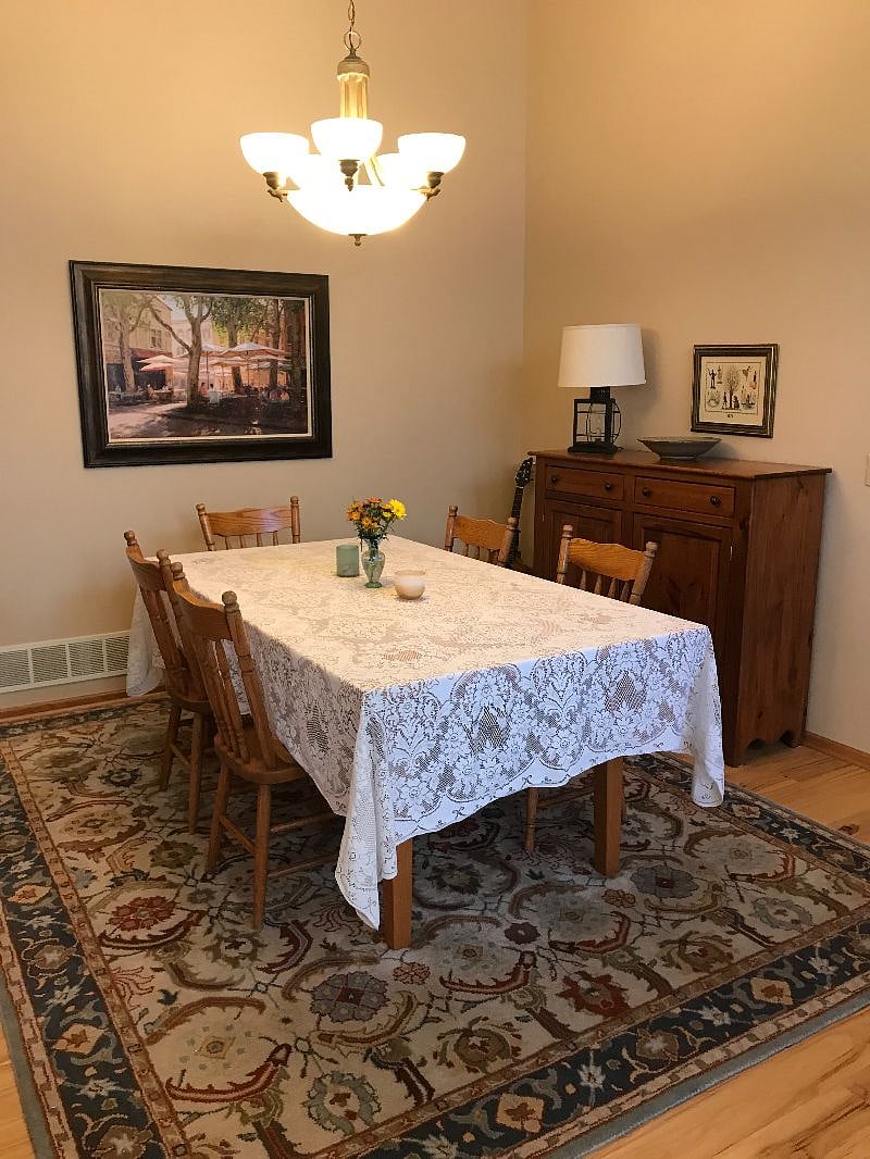 Shared dining room