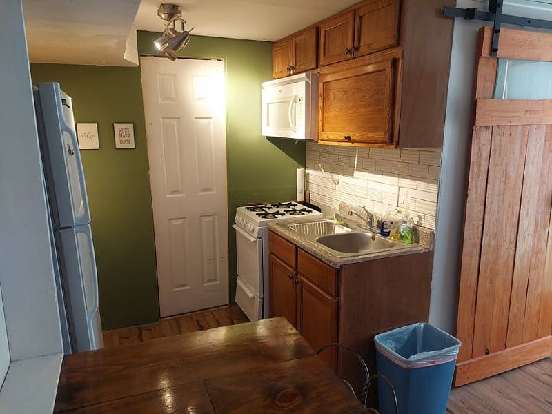 Furnished Finder property 450685_1 photo 6