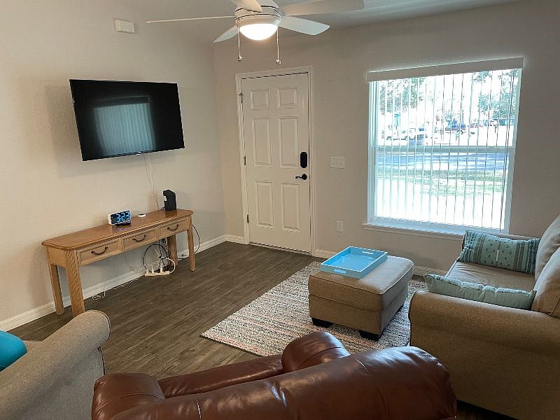 Furnished Finder property 450724_1 photo 12