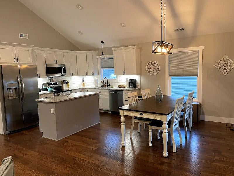 Furnished Finder property 450809_1 photo 9
