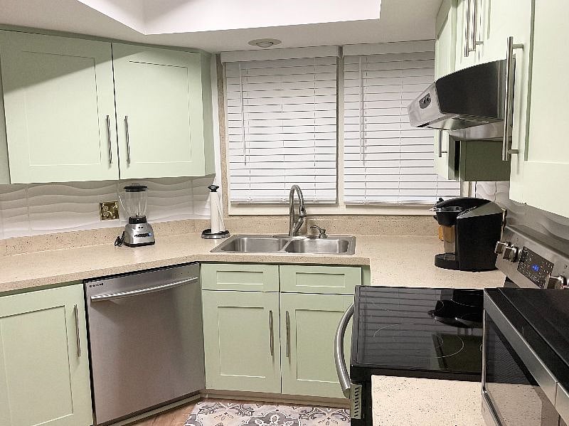 Full Kitchen