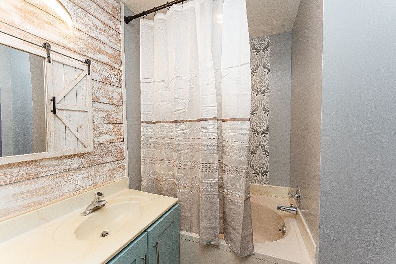 Upstairs Bathroom