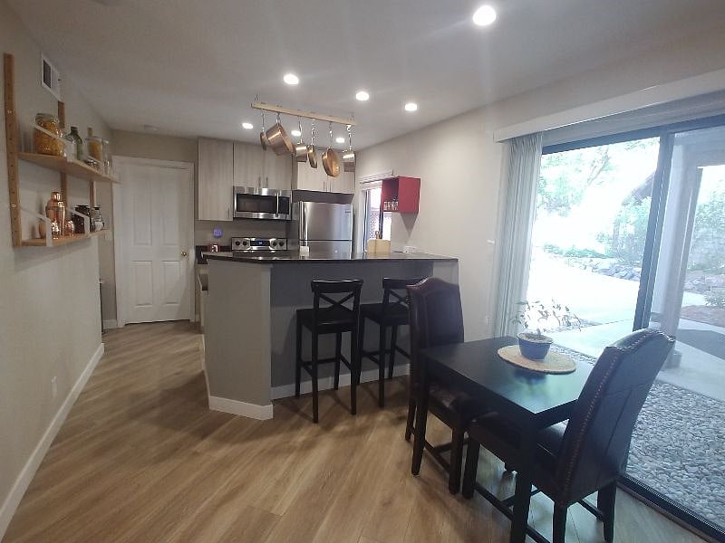 Furnished Finder property 450831_1 photo 4