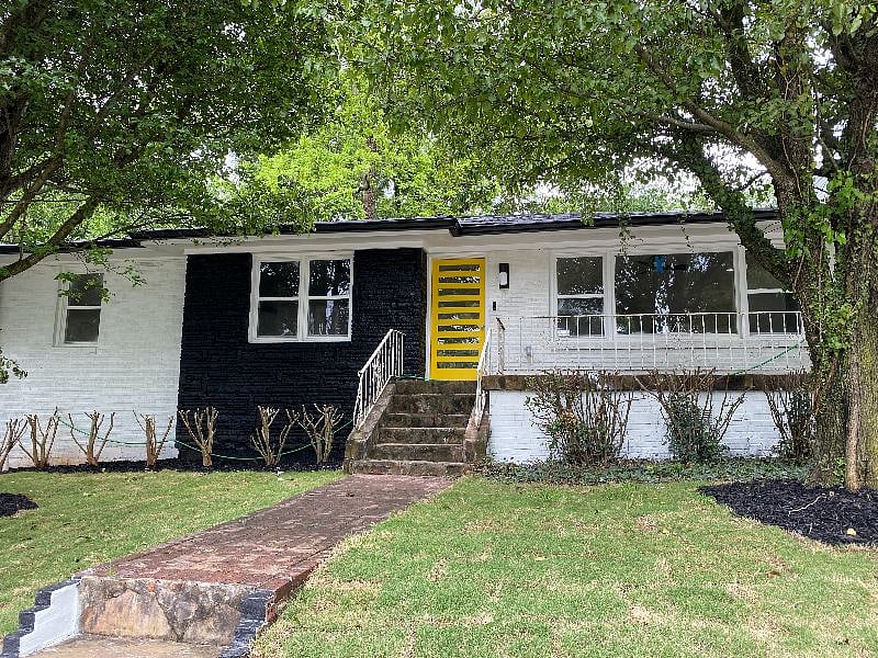 Front view of home