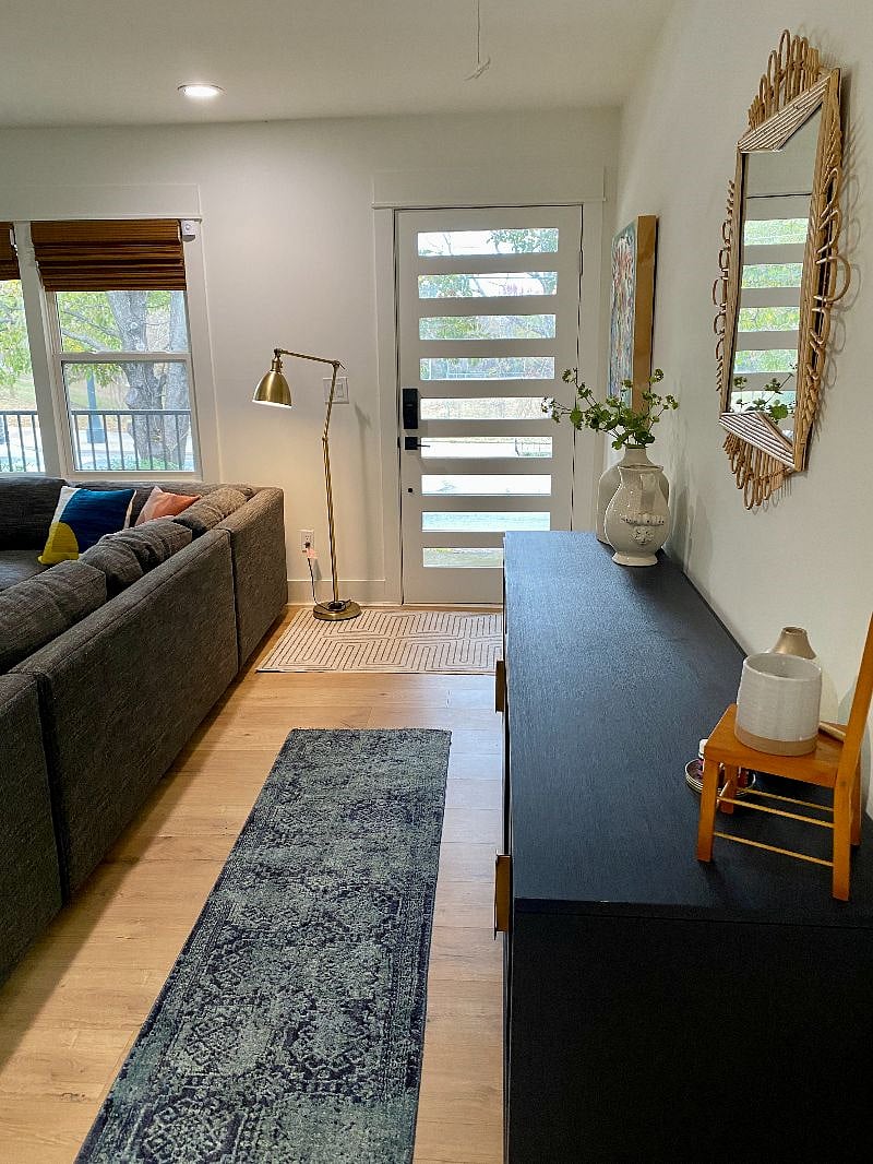 Foyer / front entrance
