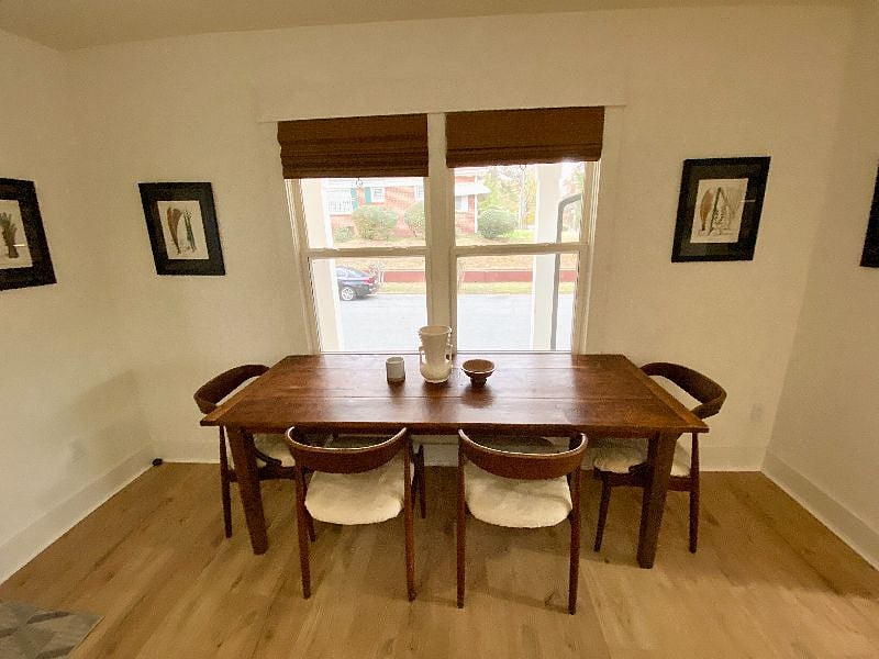 Dining table, seats 8