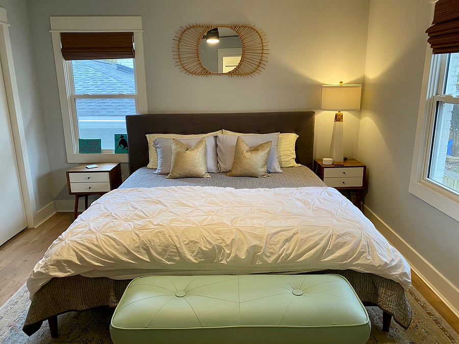 Primary bedroom - king bed with a memory foam mattress