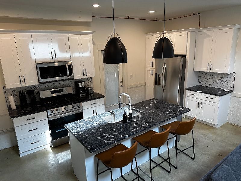 Furnished Finder property 450942_2 photo 4