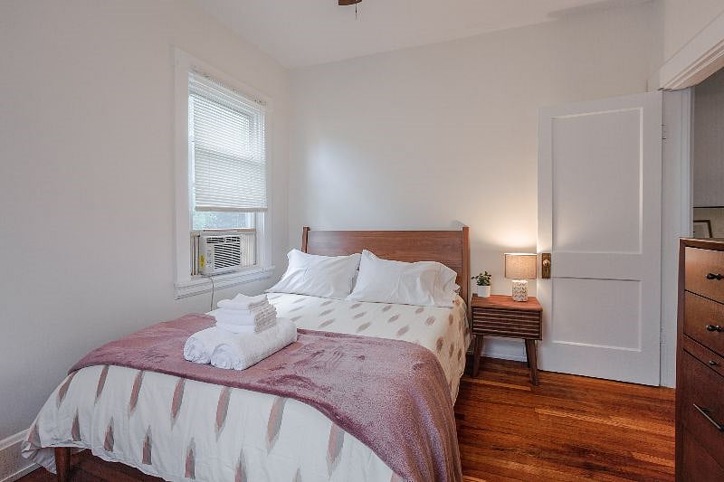 Furnished Finder property 450946_1 photo 8