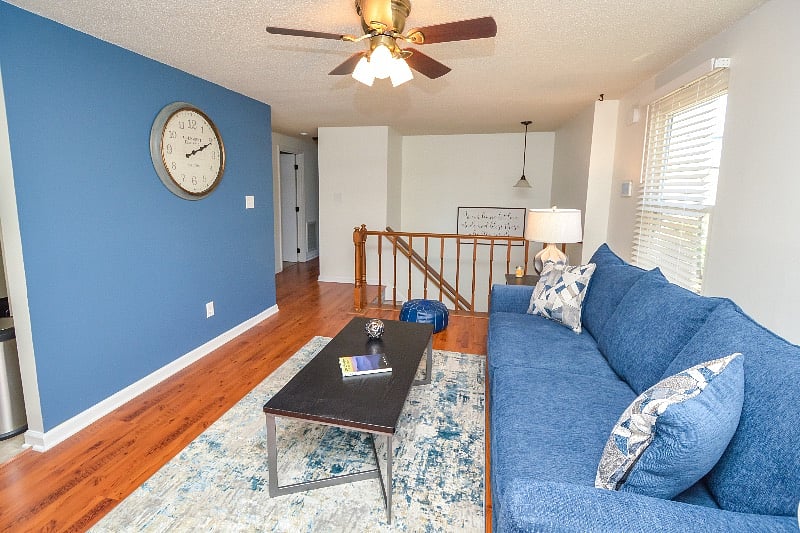 Very nice Living room just off kitchen.