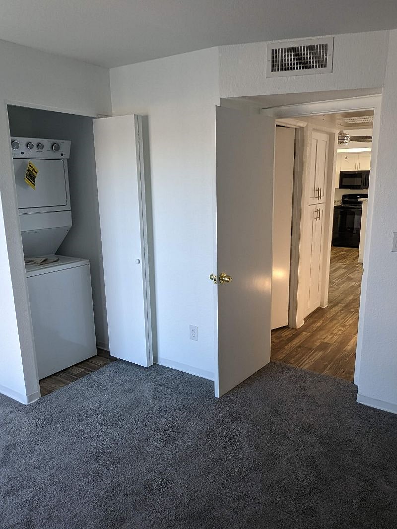 Furnished Finder property 450998_1 photo 17