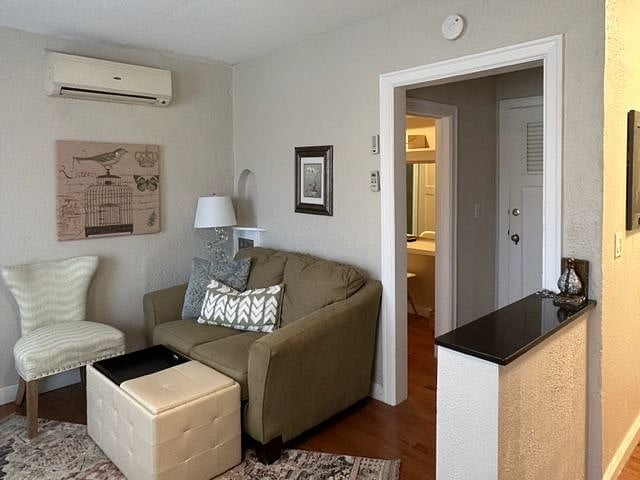 Furnished Finder property 451022_1 photo 12