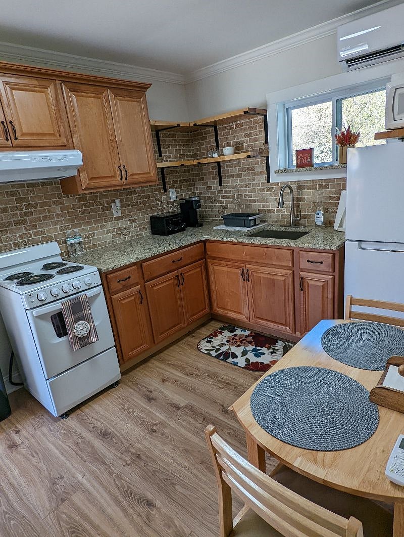 Furnished Finder property 451032_1 photo 3