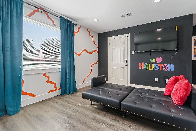 Furnished Finder property 451042_1 photo 3