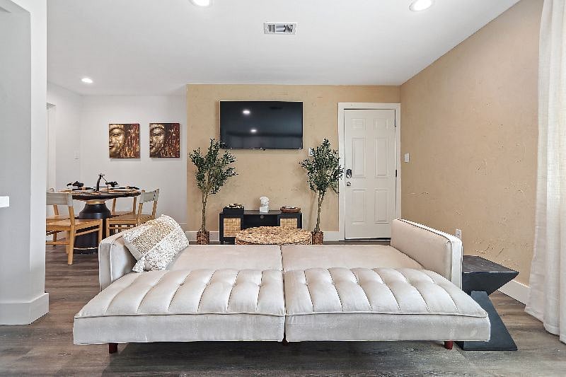 Furnished Finder property 451042_2 photo 5