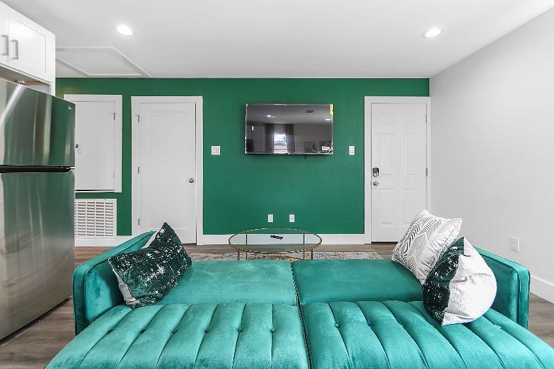 Furnished Finder property 451042_3 photo 4