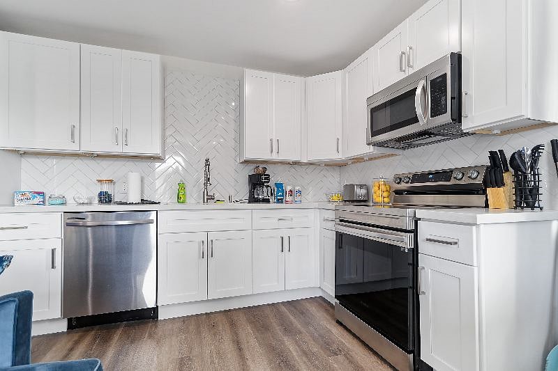 Furnished Finder property 451042_4 photo 8