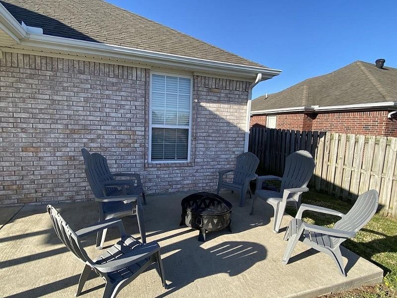 Back patio seating avilable.